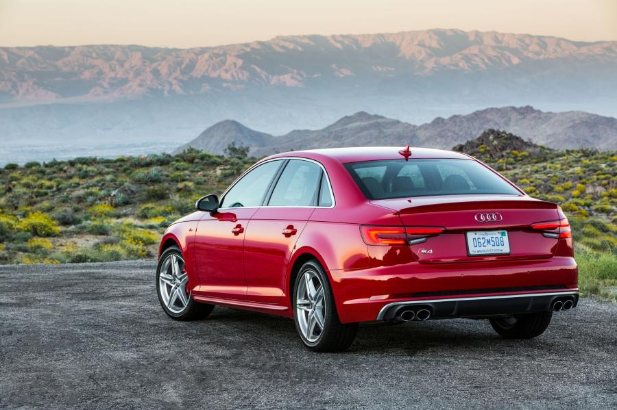  Audi S4 Sedan (B9) 2017 года  (NA) (фото 16 из 17)